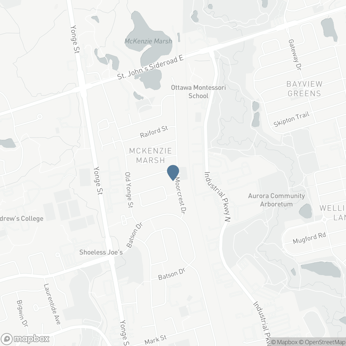 46 MOORCREST DRIVE, Aurora, Ontario L4G 3R4